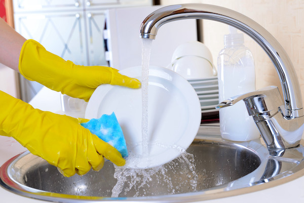 The Basics: How to Wash Dishes Well